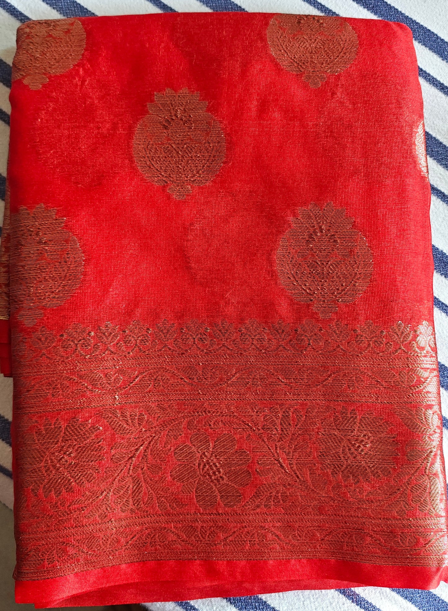 Janaki.universe-Warm Banarasi Buta with Antique Zari border Sarees