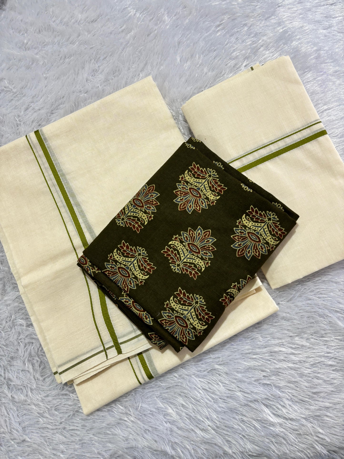 Original puliyilakara set mundu with cotton printed blouse