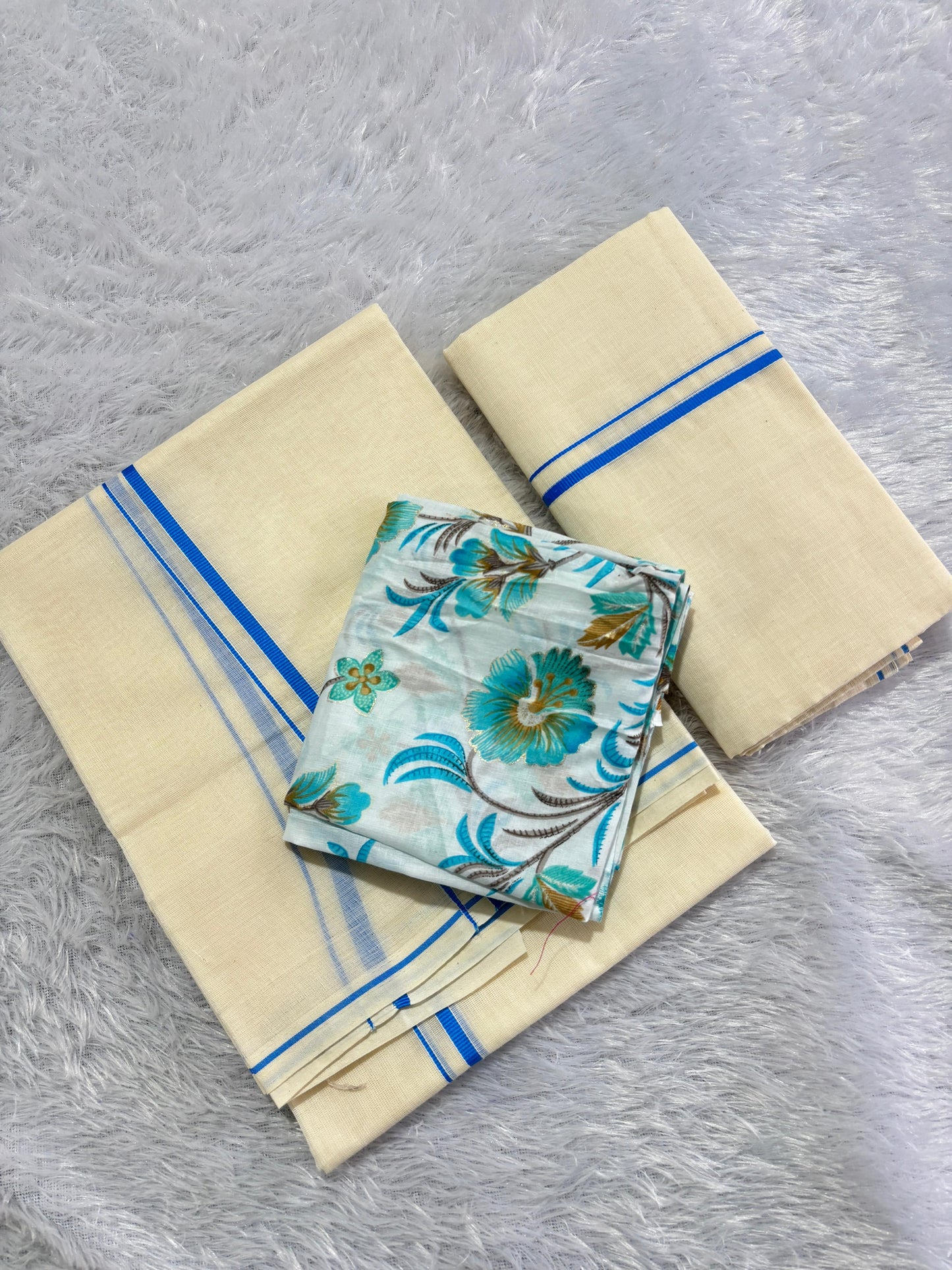 Original puliyilakara set mundu with cotton printed blouse